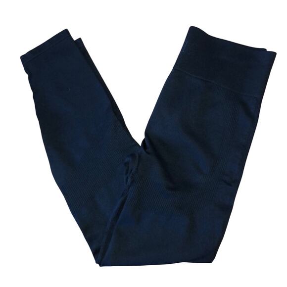 NWT 3 pairs of VS PINK SEAMLESS LEGGINGS ALL NEW WITH TAGS size medium - Picture 8 of 12